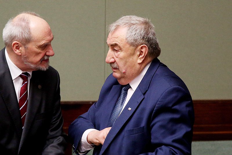 Poseł PiS Andrzej Melak użył argumentu z katastrofy smoleńskiej w sejmowej dyskusji o... sprawie śmierci torturowanego w policyjnej toalecie Igora Stachowiaka.