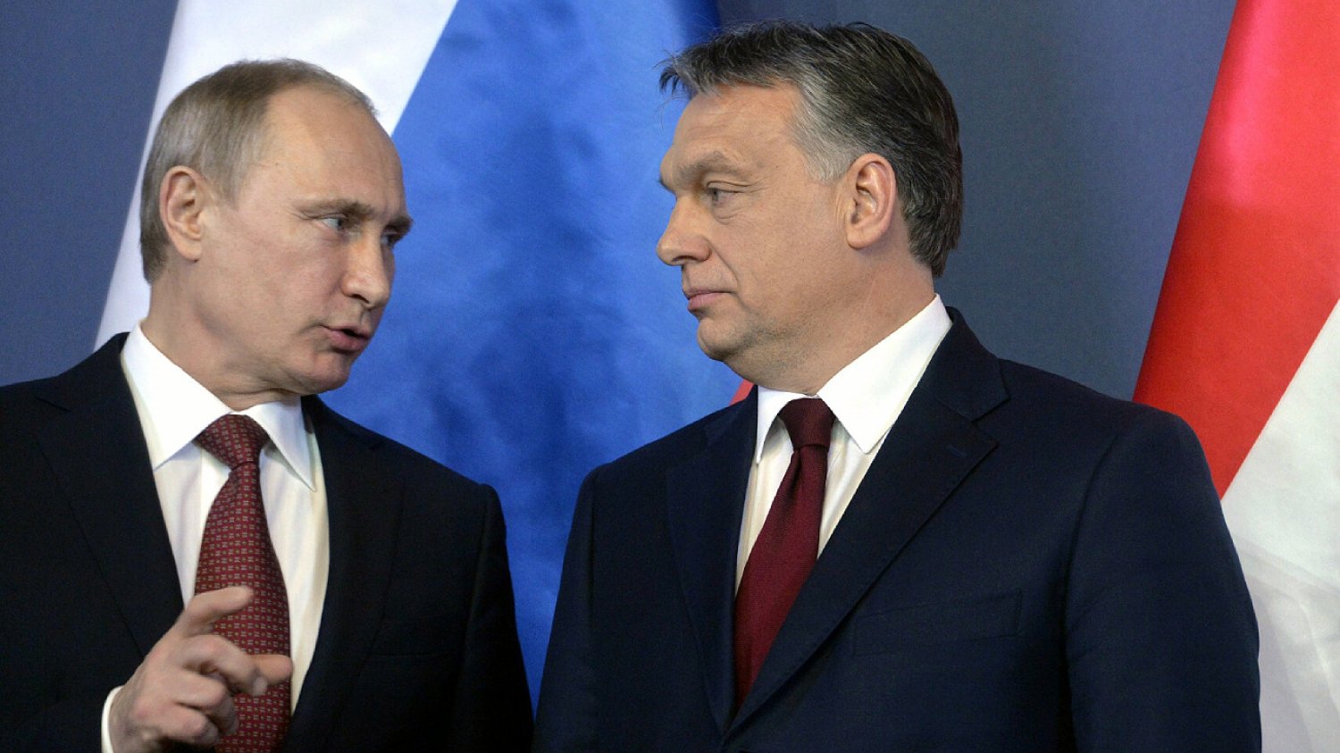 Viktor Orbán znalazł sposób na sankcje. Ukłon w stronę Władimira Putina. Viktor Orbán i Władimir Putin