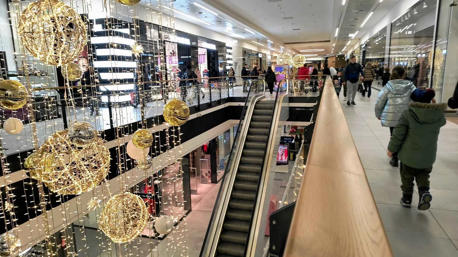 Ten grudzień będzie inny niż zwykle. To pokłosie nowych przepisów. Niedziele handlowe w 2025 roku. W grudniu czekają nas trzy z rzędu.