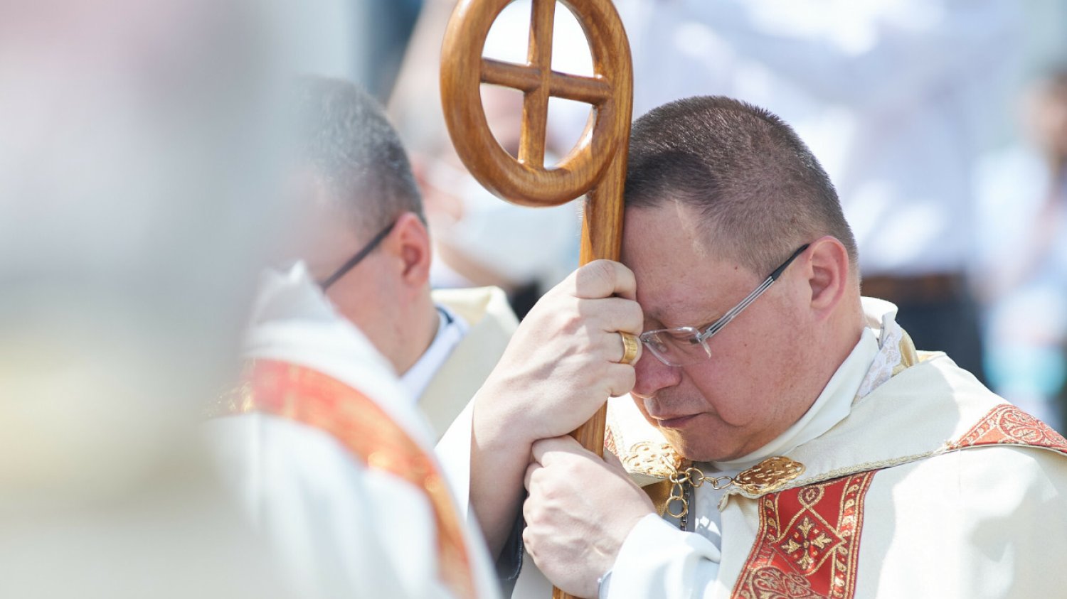 Abp Grzegorz Ryś udzielił PAP wywiadu, w którym mówił o apostazji.