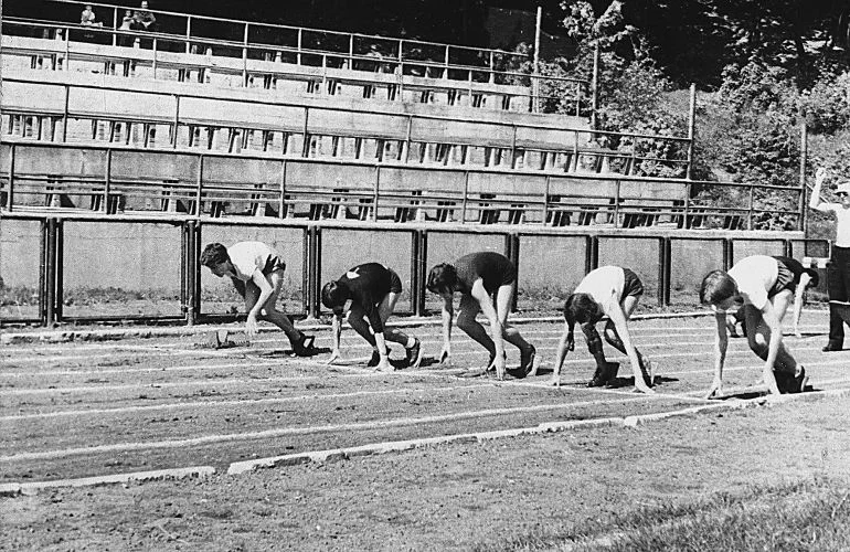 W liceum Wanda trenowała lekkoatletykę, lata
pięćdziesiąte XX w.