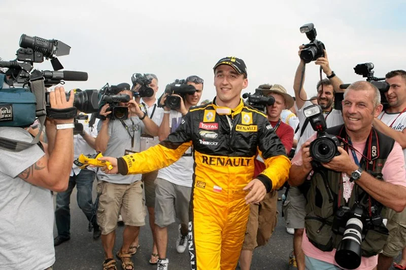 Robert Kubica wraca do ścigania się i znów jest w centrum uwagi mediów