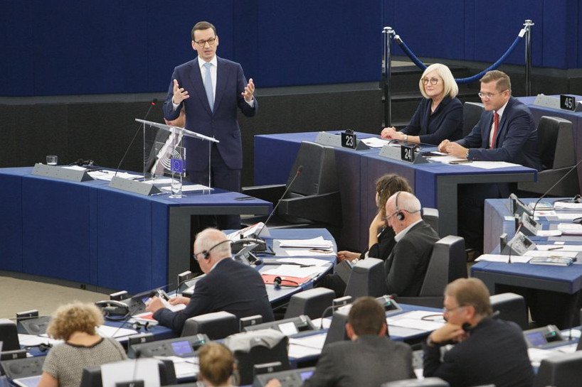 Mateusz Morawiecki występuje w środę przed Europarlamentem.