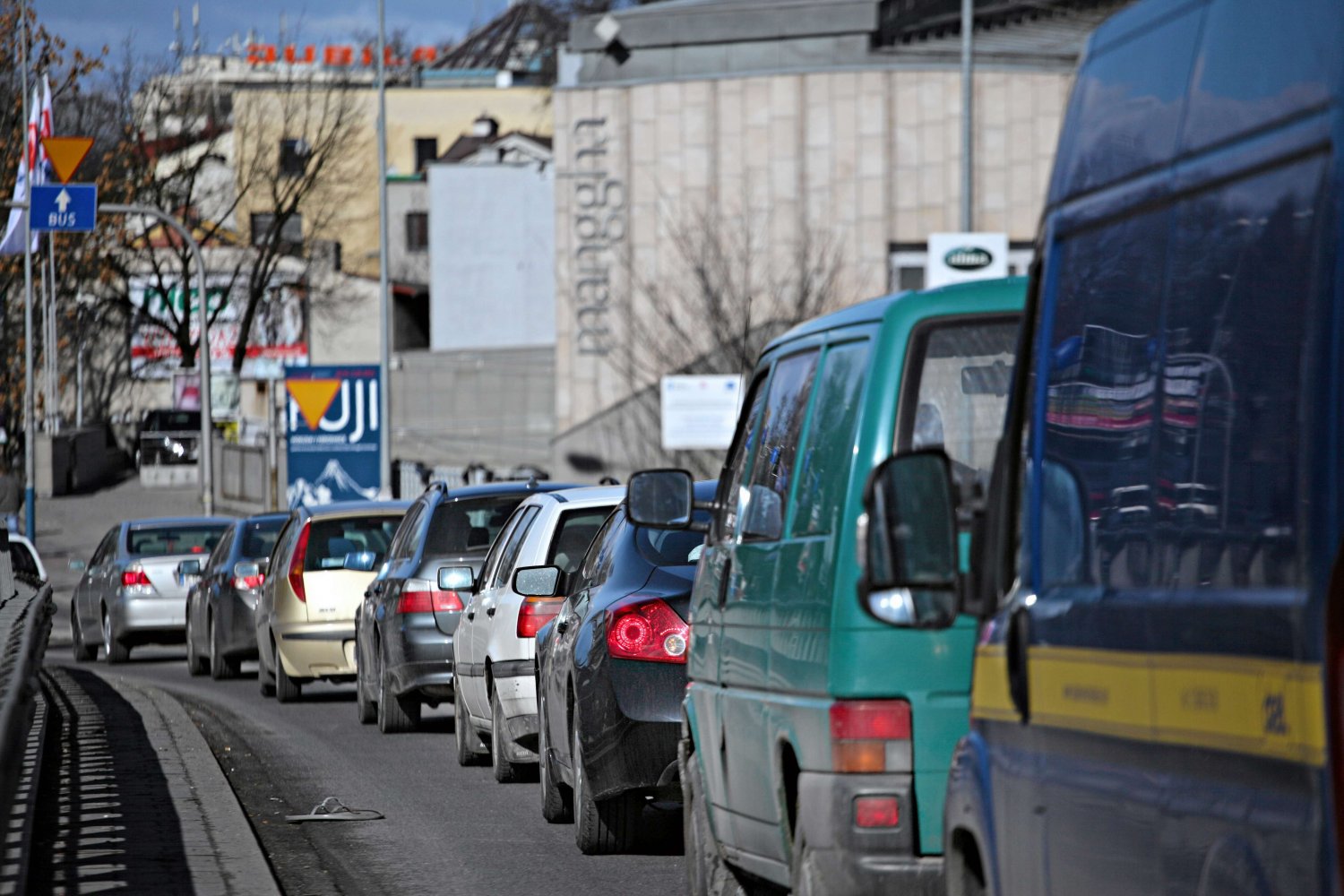 Problem korków nie dotyczy tylko Warszawy. Tu - ulica Marii Konopnickiej w Krakowie.