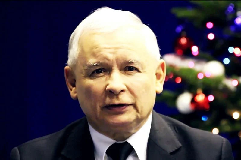 Jarosław Kaczyński postanowił złożyć Polakom życzenia na Boże Narodzenie i Nowy Rok.