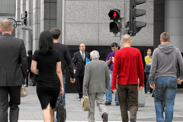 Sytuacja w Polsce nie cieszy 45 proc. ankietowanych przez CBOS.