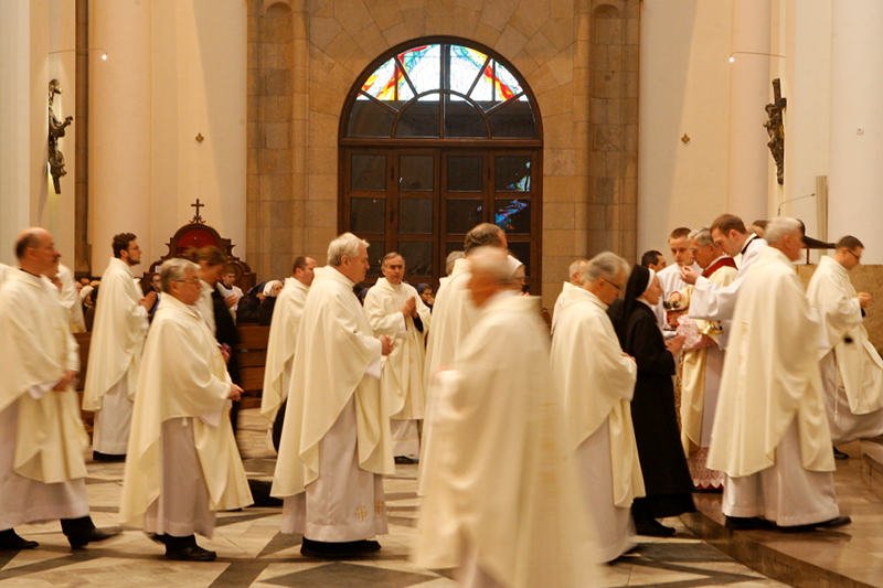 Serwis internetowy homilie.pl oferuje gotowe homilie za jedyne 10 złotych