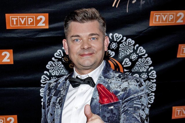 Zenek Martyniuk nie może w tym roku kupić kreacji za granicą na koncert w Sylwestra.