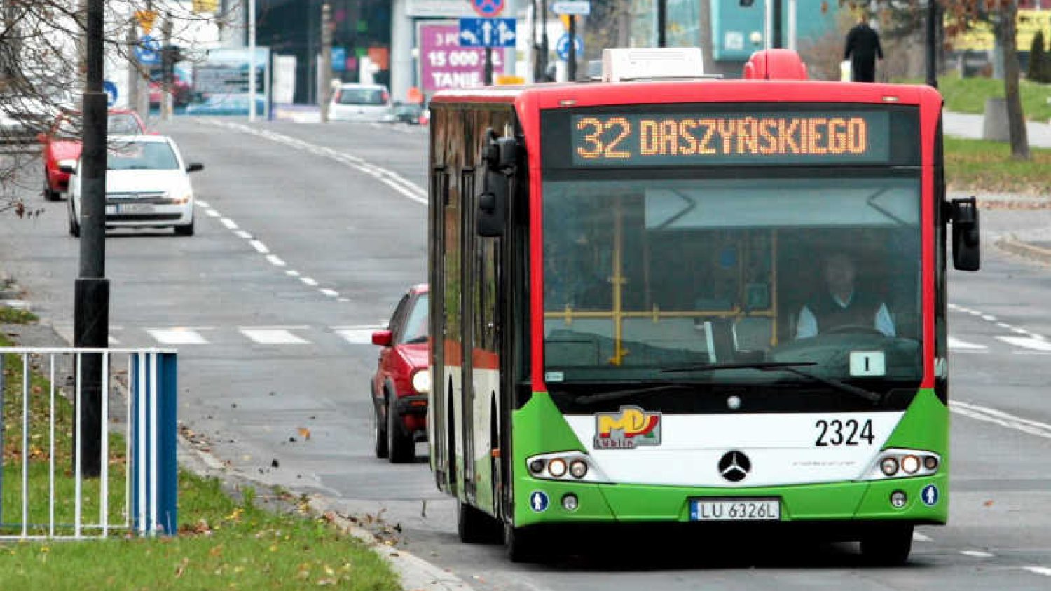 Kierowca autobusu w Lublinie kazał pasażerom słuchać mszy świętej