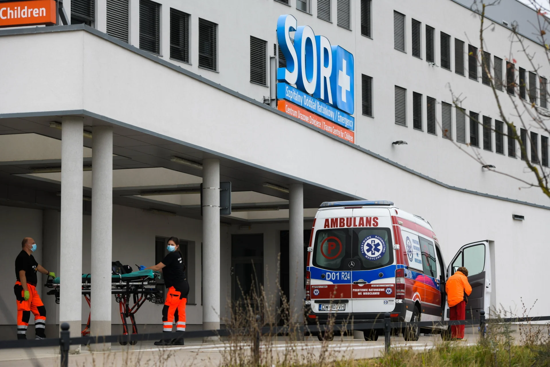 Dolnośląski Szpital Specjalistyczny im. Marciniaka, ul. Fieldorfa we Wrocławiu (zdjęcie ilustracyjne). Dolnośląski Szpital Specjalistyczny im. Marciniaka, ul. Fieldorfa we Wrocławiu (zdjęcie ilustracyjne).