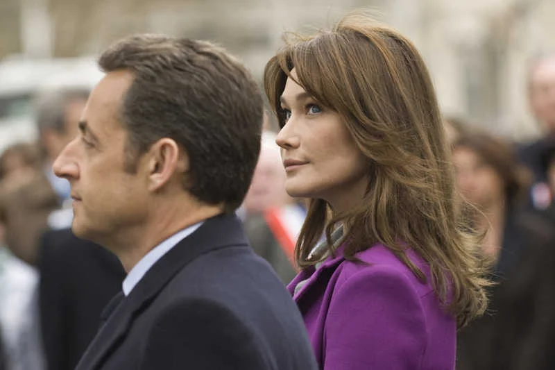Carla Bruni-Sarkozy uważa, że miejsce kobiety jest w domu.