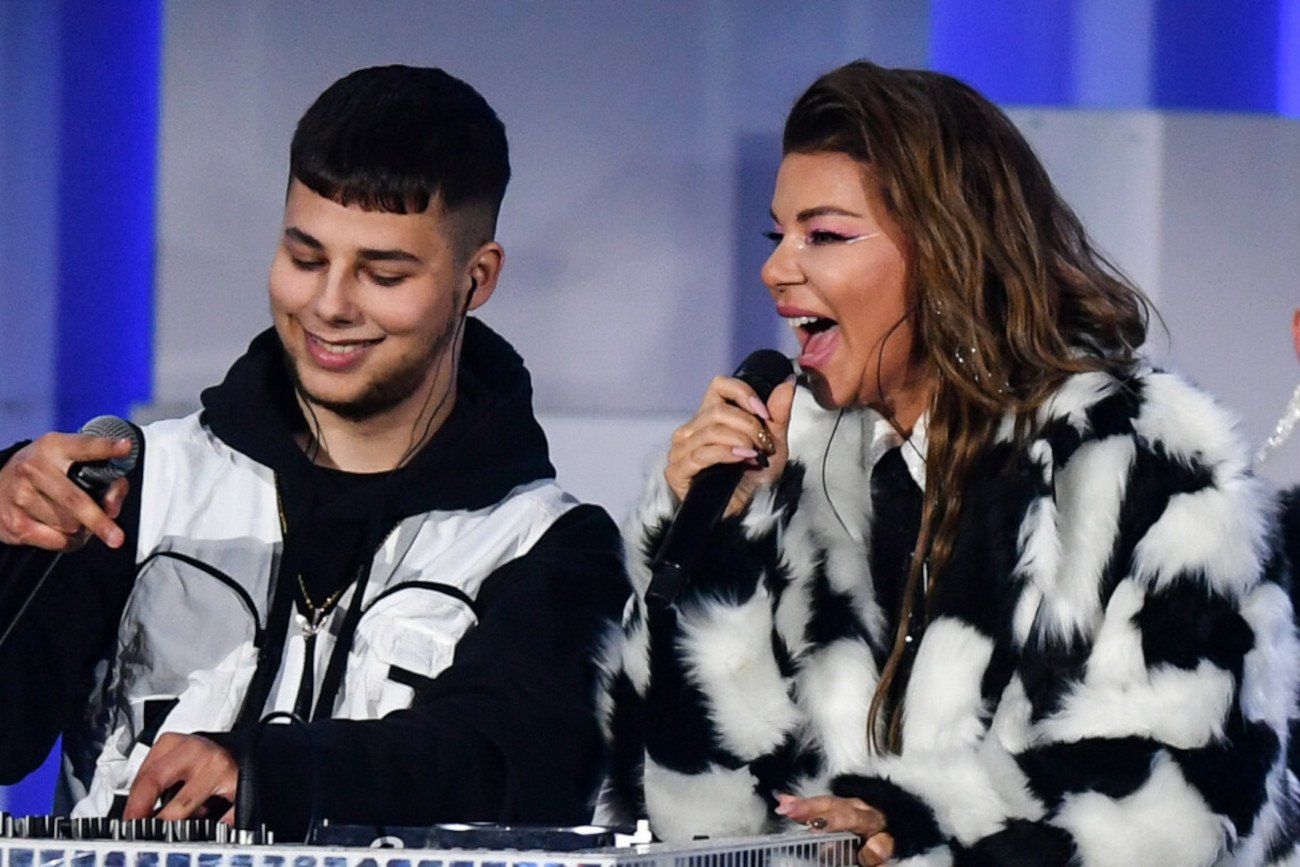 Allan Krupa powiedział, ile zarobił na rapie.