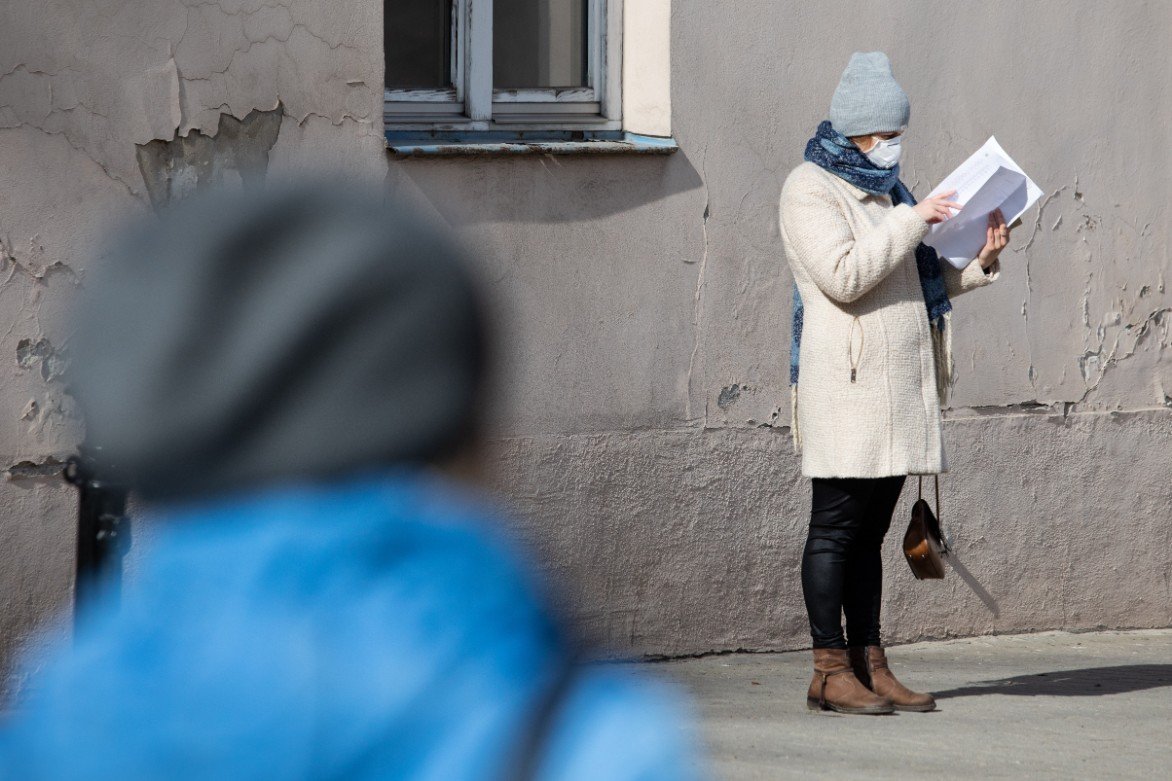 Jak podaje sanepid, prawie 1/4 zakażonych koronawirusem to ludzie poniżej 30-roku życia. GIS pokazał, jaki procent zakażonych koronawirusem występuje wśród grupy wiekowej poniżej 30. roku życia.