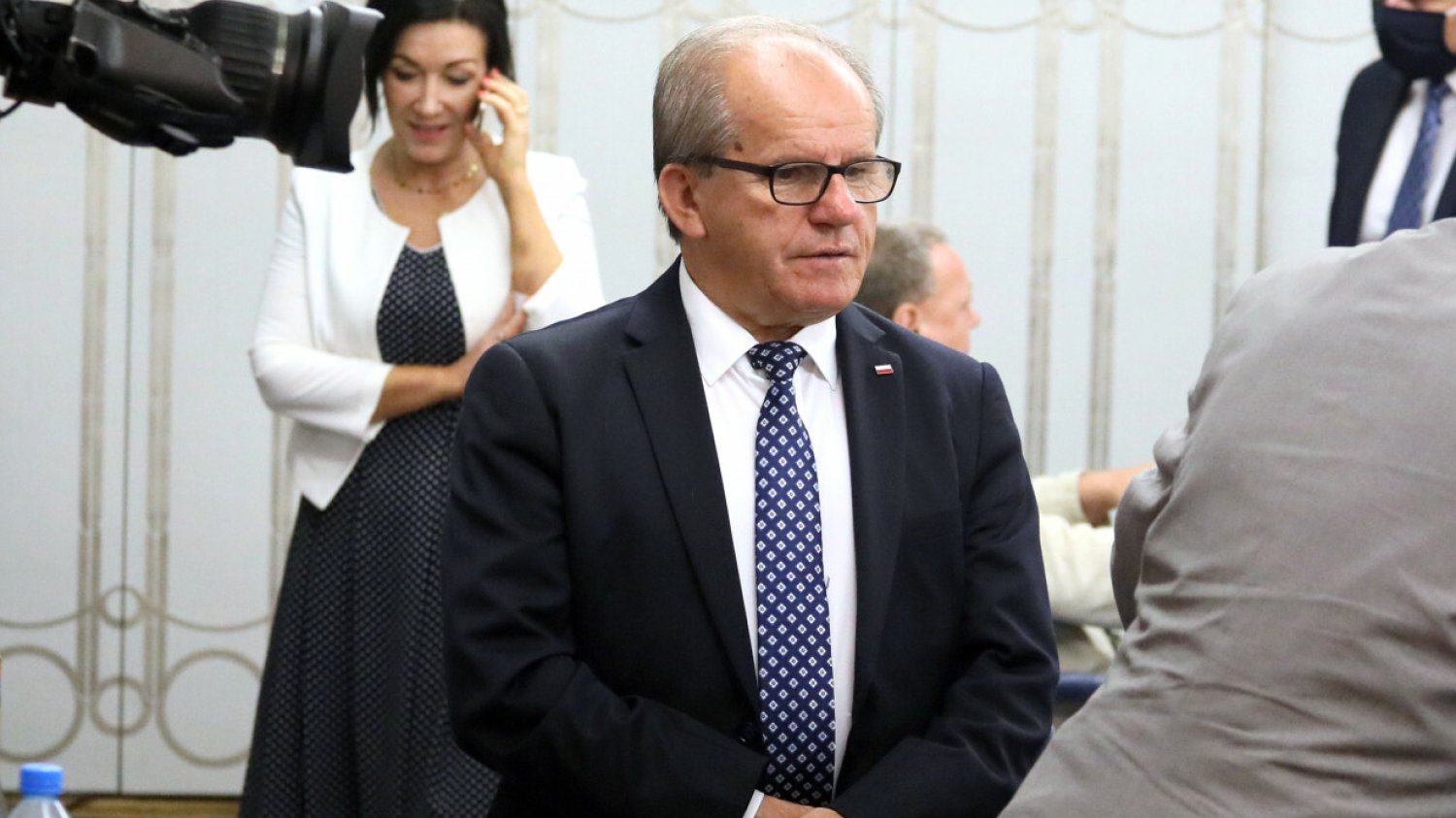 Senatorowie PiS nie wiedzą, jak rząd chce finansować planowane dodatki.