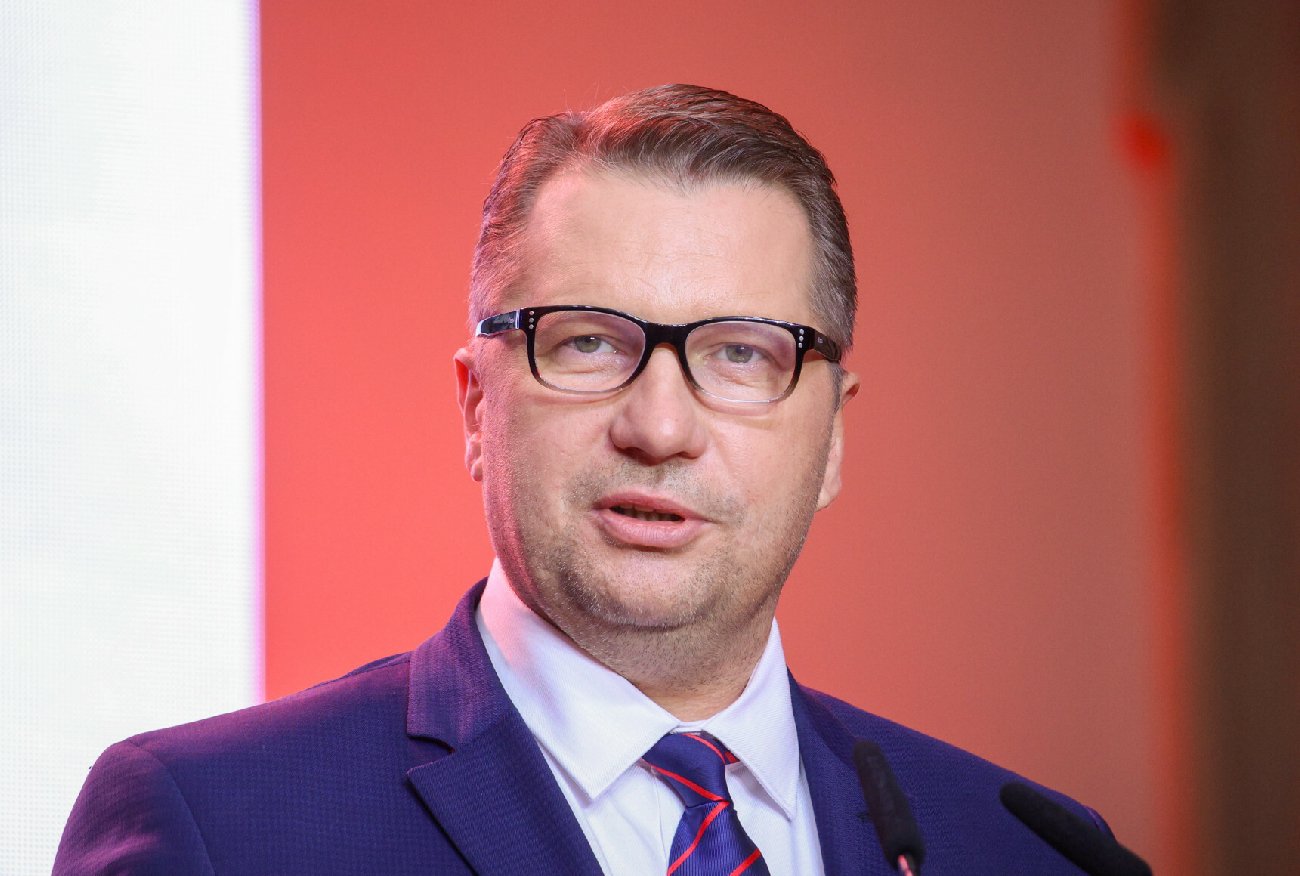 Czarnek straszy Tuskiem i ogłasza rozmowy z PSL. "Różnica jest niewielka".