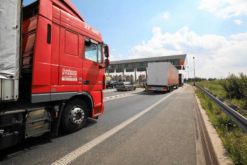Kierowca TIR-a wpadł w rozpacz po tym, jak myślał, że zgubił swój pojazd.