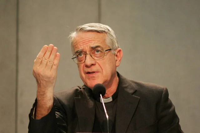 Dyrektor Biura Prasowego Stolicy Apostolskiej ks. Federico Lombardi