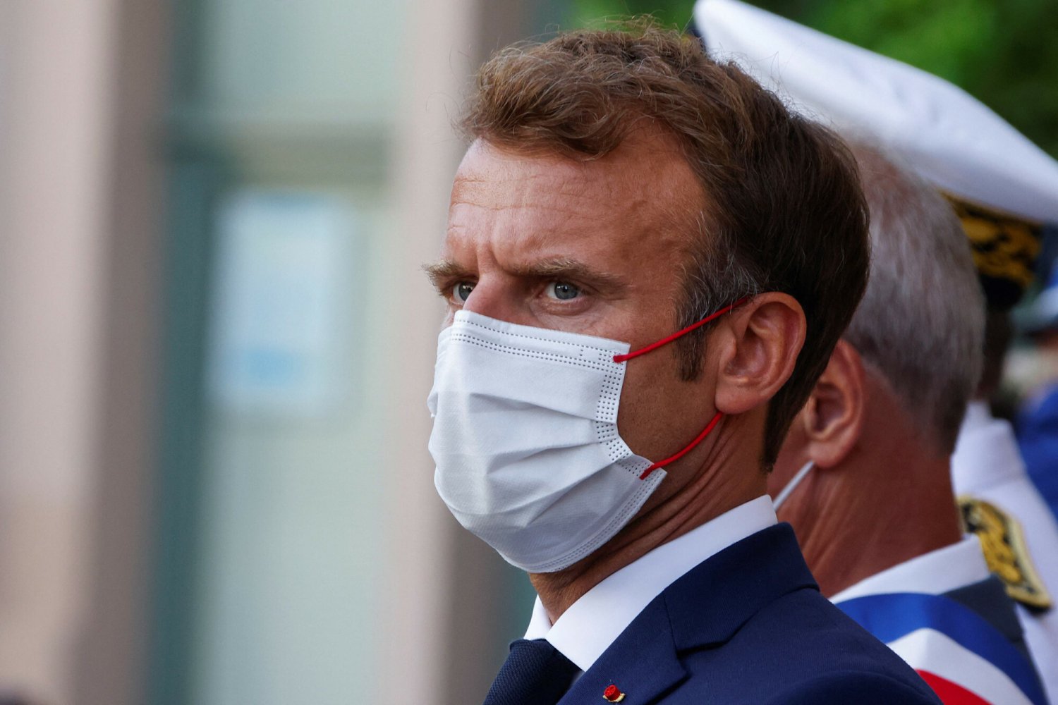 Słowa Emmanuela Macrona w sprawie uchodźców wywołały we Francji burzę.