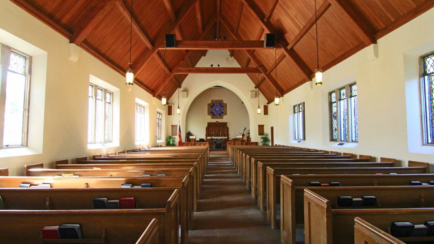 MSWiA i MON chcą działać z Kościołem. Parafie mają być częścią obrony cywilnej