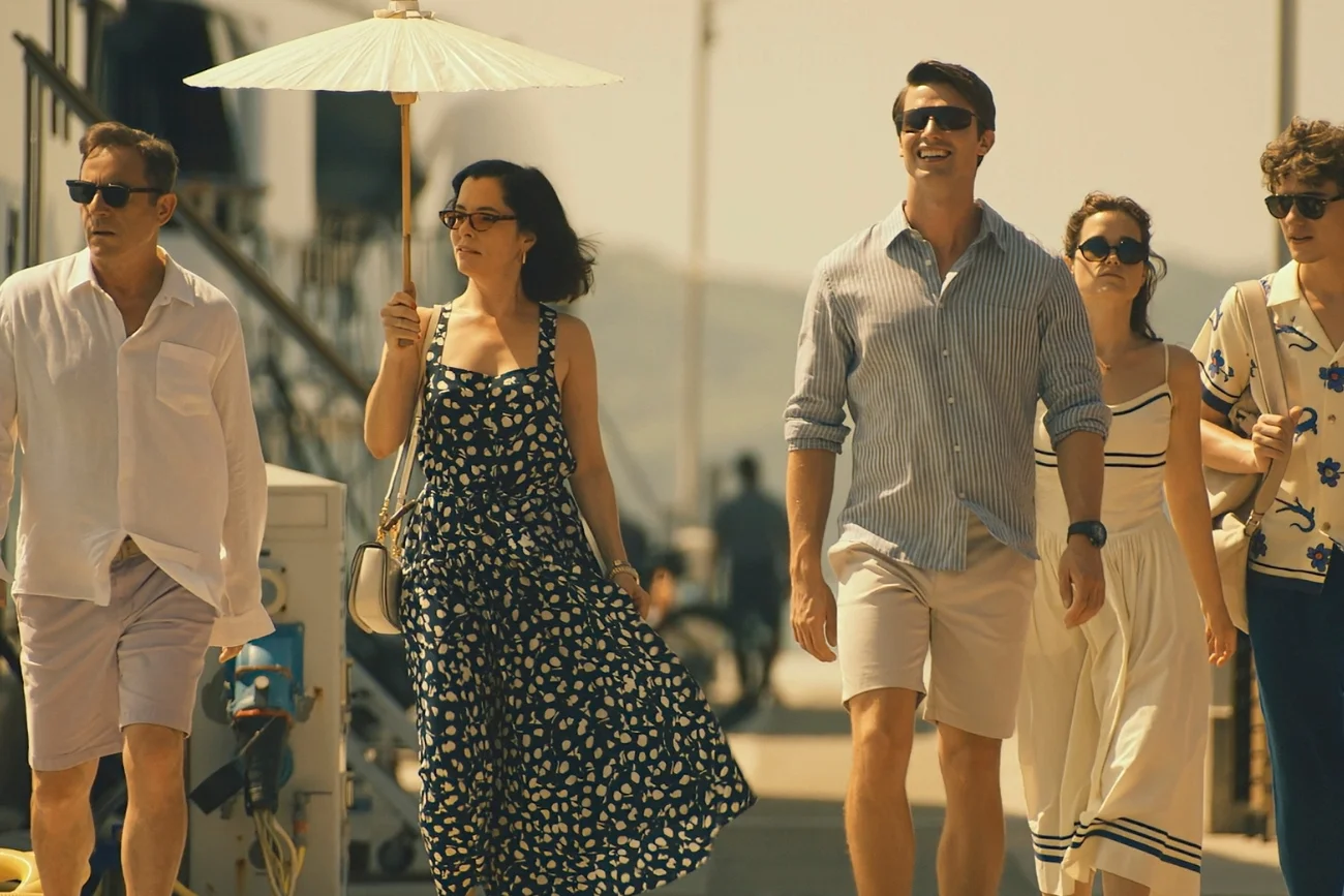 Jason Isaacs, Parker Posey, Patrick Schwarzenegger, Sarah Catherine Hook i Sam Nivola w serialu "Biały Lotos"