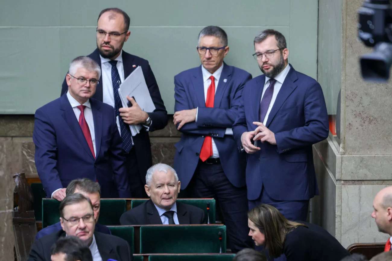 Jarosław Kaczyński i politycy PiS w Sejmie