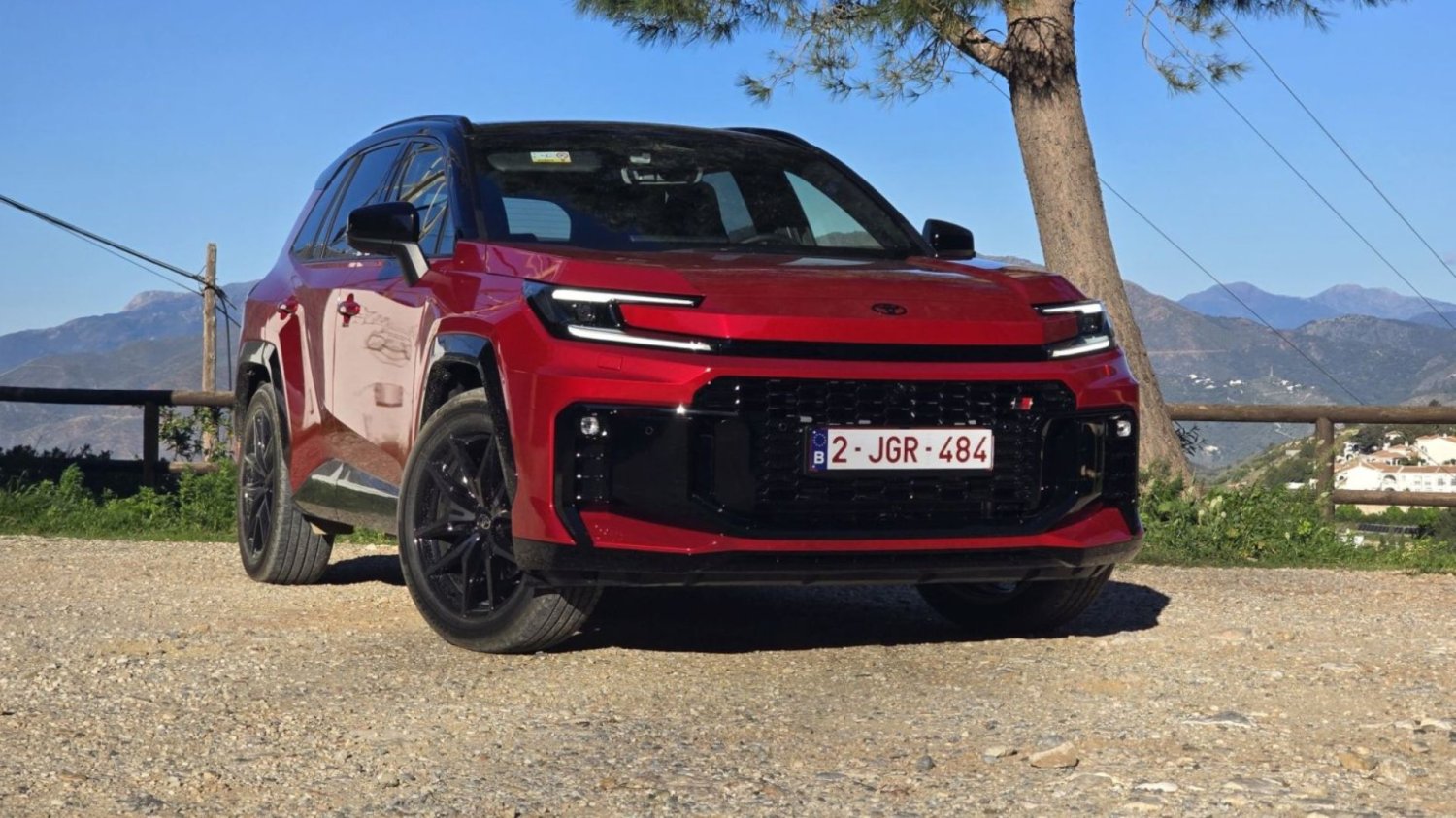 Nowa Toyota RAV4 wjeżdża do Polski. Już teraz masz okazję poznać ją bliżej