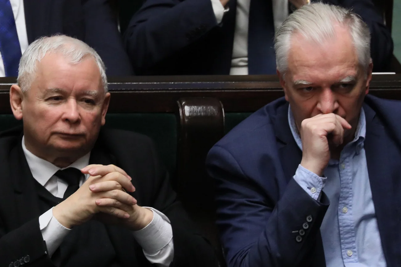 Dymisja wiceminister rozwoju Anny Korneckiej ma być ostatnim sygnałem ostrzegawczym PiS dla Porozumienia i przede wszystkim dla Jarosława Gowina.