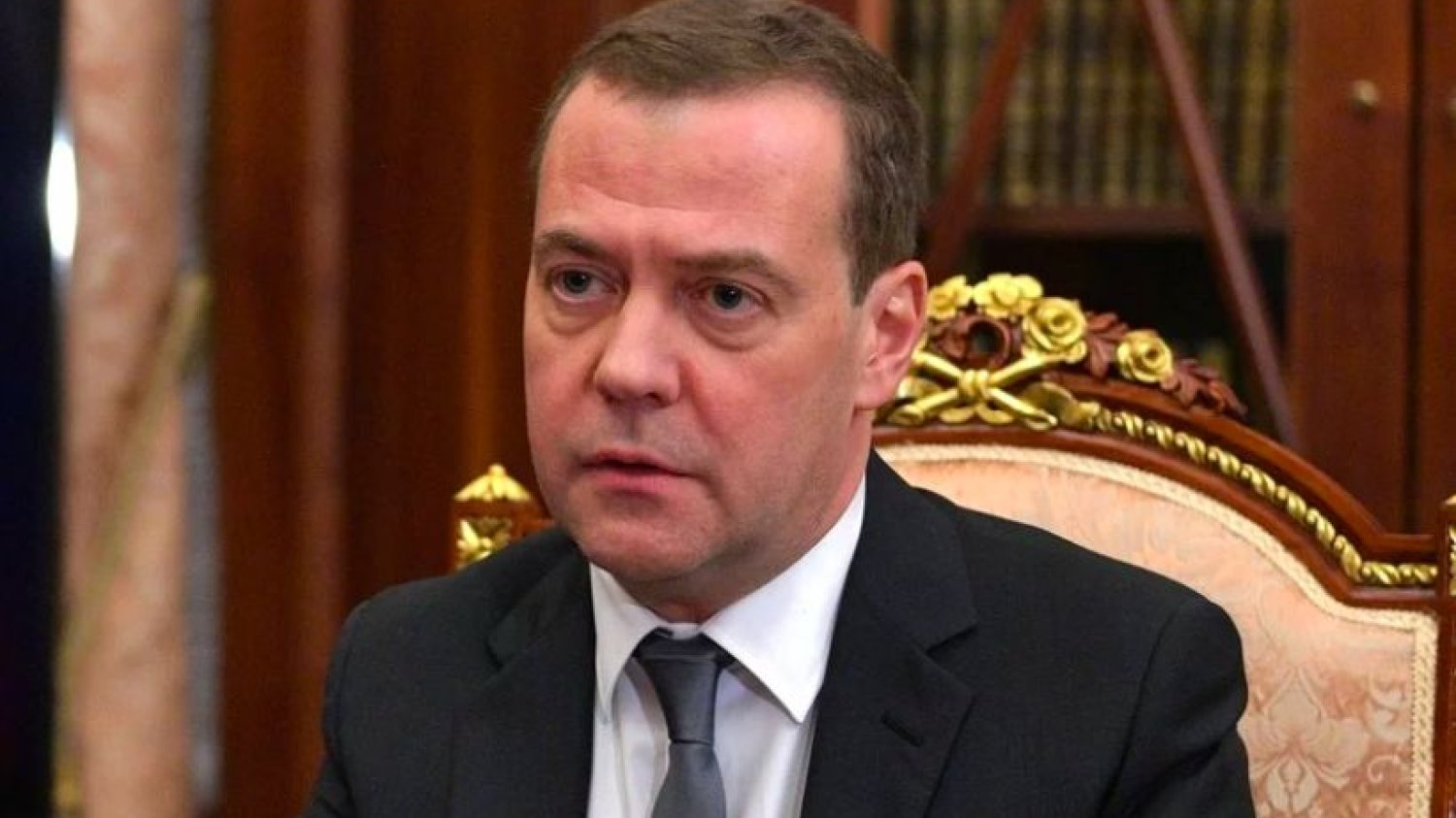Dmitrij Miedwiediew grozi "atomową apokalipsą".