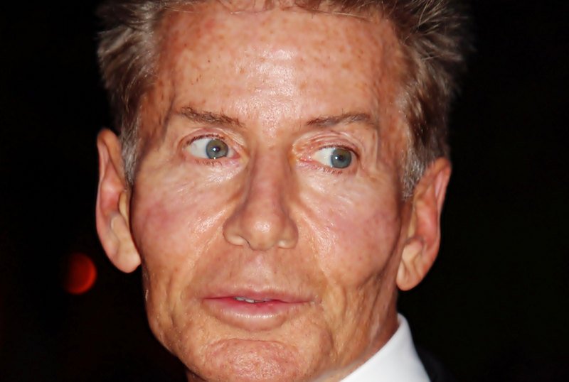 Calvin Klein w kwietniu 2011 roku