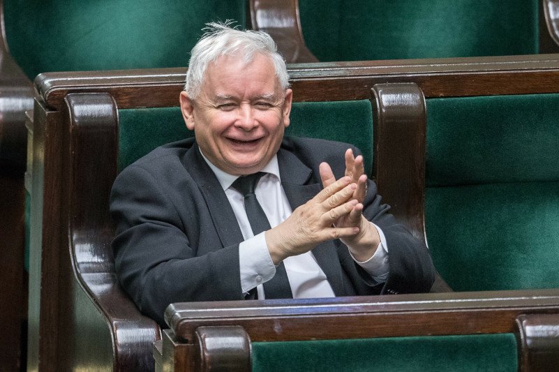 Sondaż CBOS: Prawo i Sprawiedliwość cieszy się największym poparciem