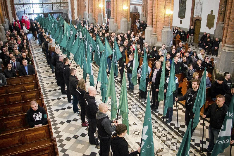 Wiosną w białostockiej katedrze odprawiono mszę dla świętującego swoją rocznicę ONR-u