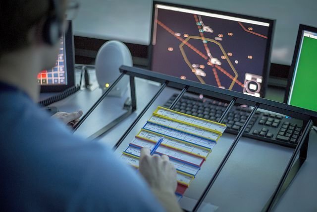 Kontrolerzy lotów będą rozmawiać w czwartek wieczorem z pracodawcą. Chcą polubownego zakończenia sporu.