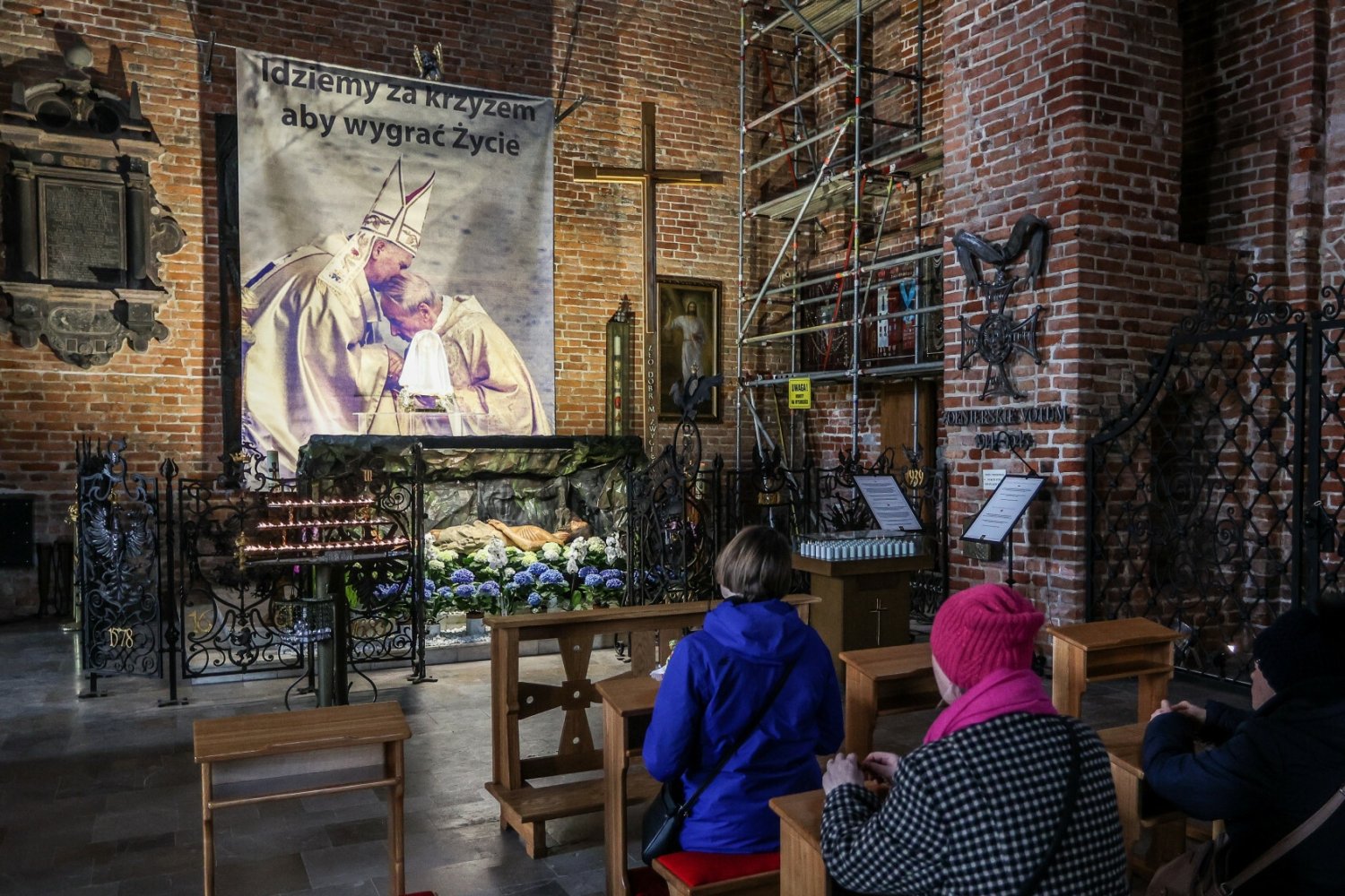 Ksiądz zachęca do głosowania na PiS. "Załatwi nam jeszcze dotacje". Zdjęcie ilustracyjne.