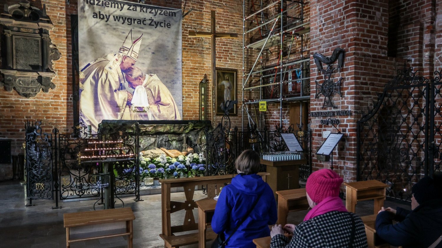 Ksiądz zachęca do głosowania na PiS. "Załatwi nam jeszcze dotacje". Zdjęcie ilustracyjne.