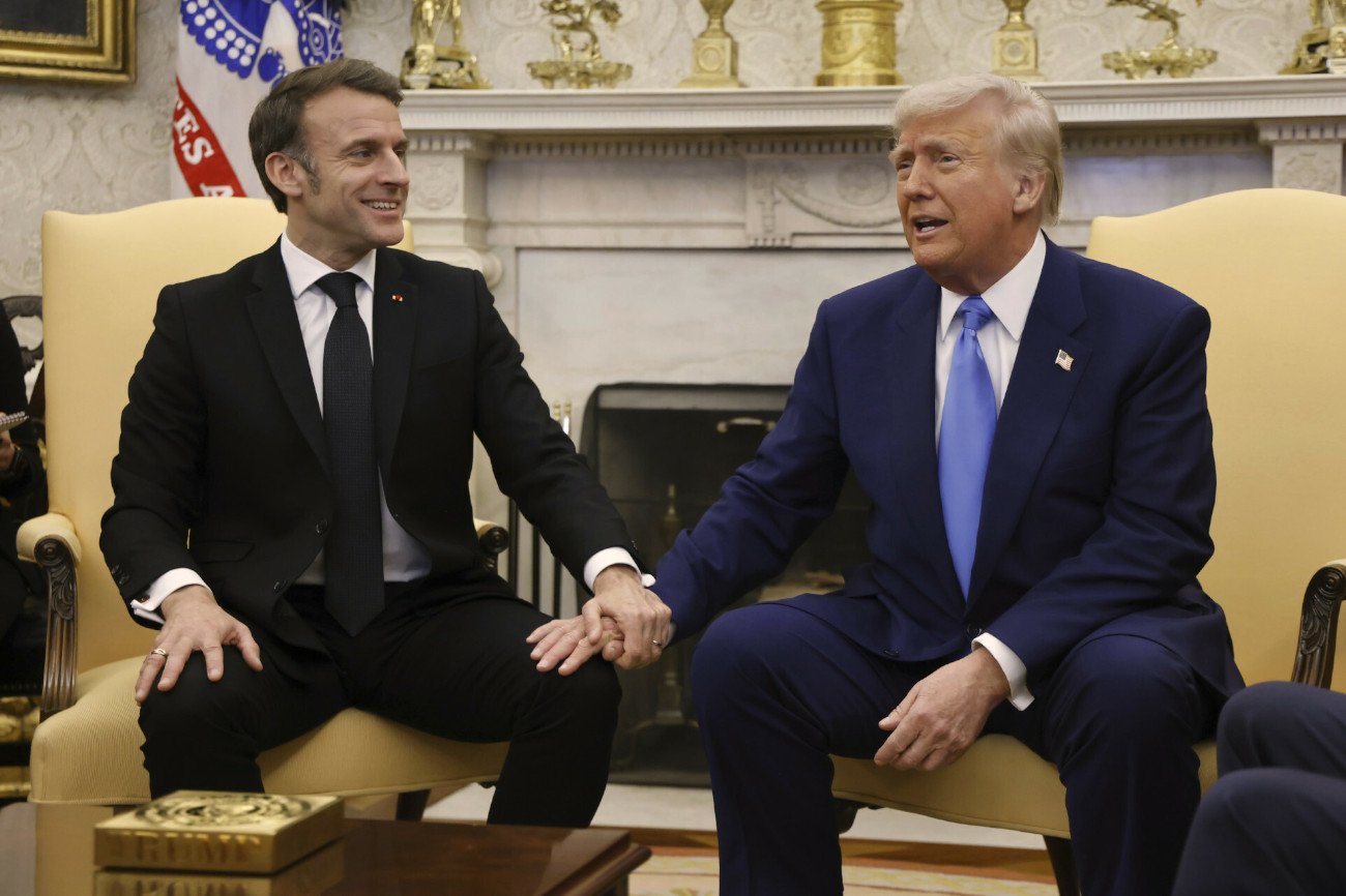 Macron pokazał, jak trzeba rozmawiać z Trumpem. O tym spotkaniu jest głośno