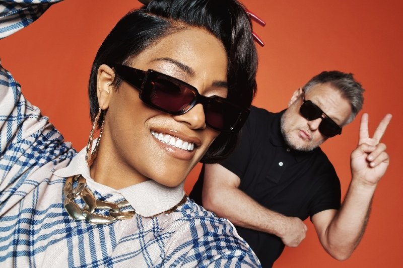 Rankin i Stefflon Don tworzą kolekcję portretów i video przy użyciu smartfona Galaxy S21 Ultra 5G , by złożyć hołd pokoleniu, które ich zainspirowało