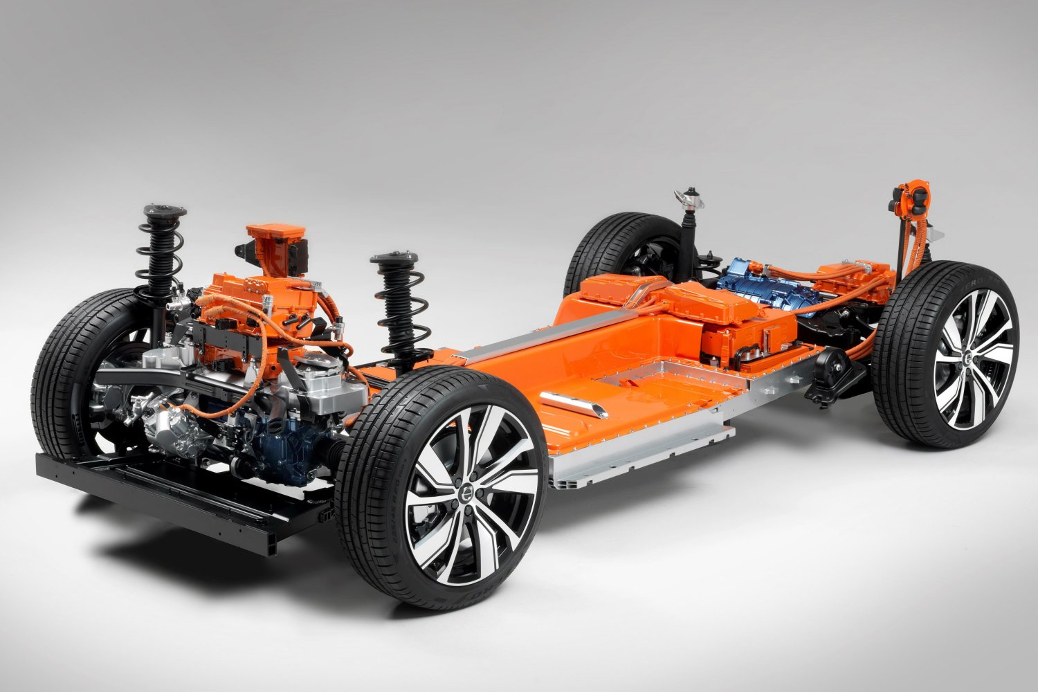 Naga prawda na temat całkowicie elektrycznej odmiany Volvo XC40