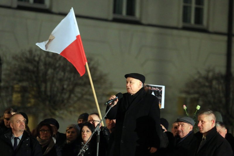 Katastrofa smoleńska do tej pory pochłonęła już wiele milionów złotych.