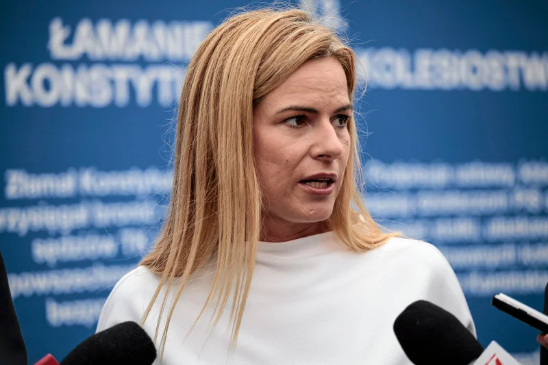 Konflikt o alimenty przybiera na sile.