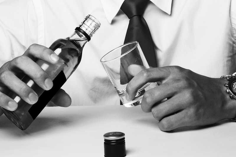 Lekarze boją się, że przyznaje się do alkoholizmu oznacza koniec kariery.