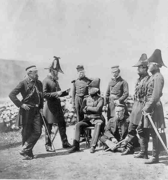 Generał Brown ze swoim sztabem. fot.Roger Fenton
