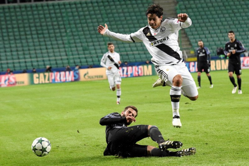 W Polsce już kiedyś oglądaliśmy mecz przy pustych trybunach. To starcie Legii z Realem w Lidze Mistrzów.