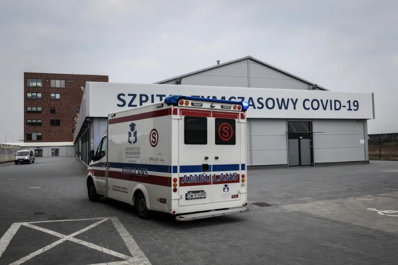 Szpital tymczasowy przy ul. Rakietowej we Wrocławiu. "Newsweek" pisze o szpitalu tymczasowym we Wrocławiu.