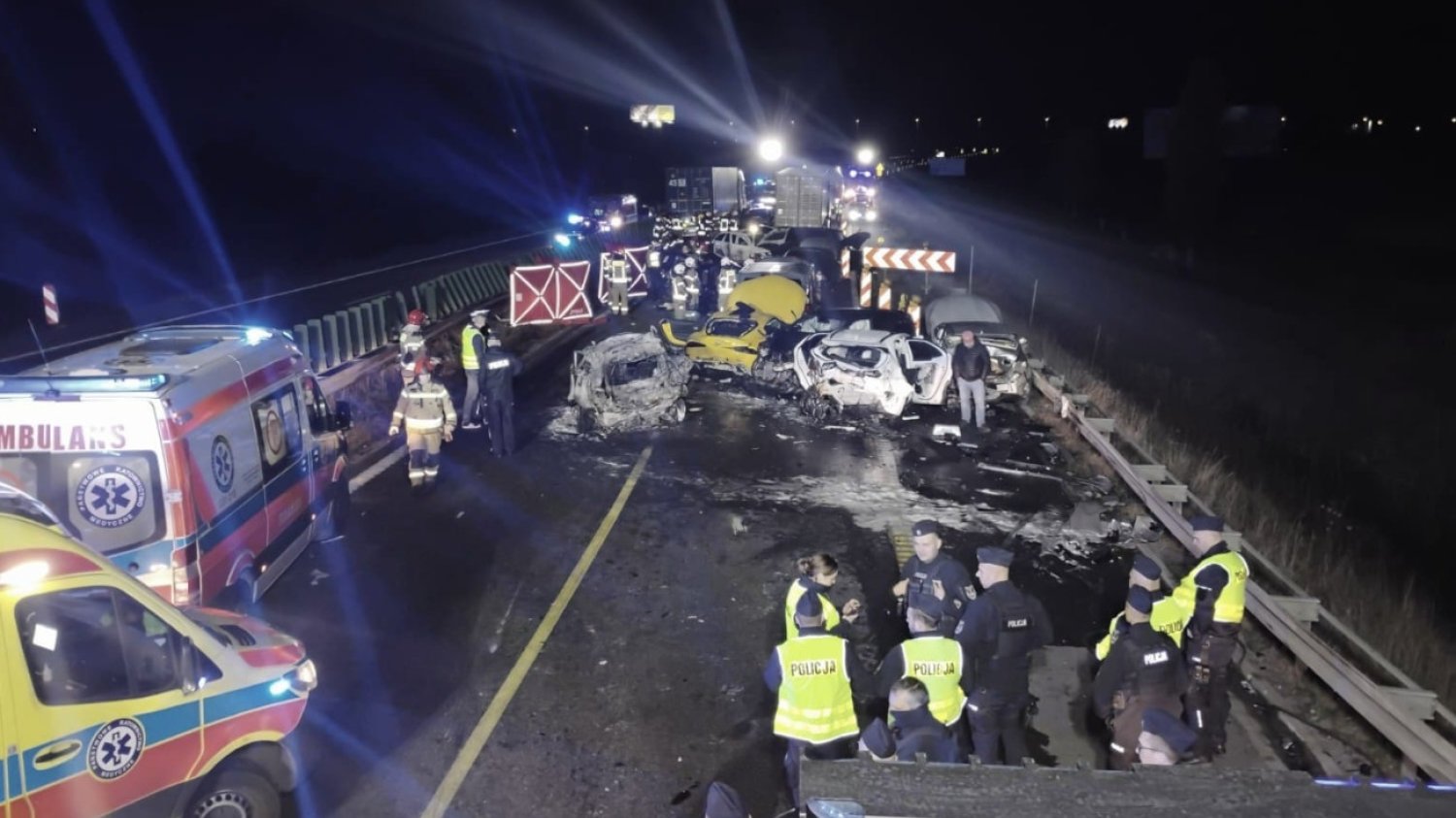 Nowe informacje o tragicznym karambolu na obwodnicy Gdańska. Zderzyły się 22 samochody Nowe informacje po tragicznym karambolu w Gdańsku. Zderzyły się 22 auta.