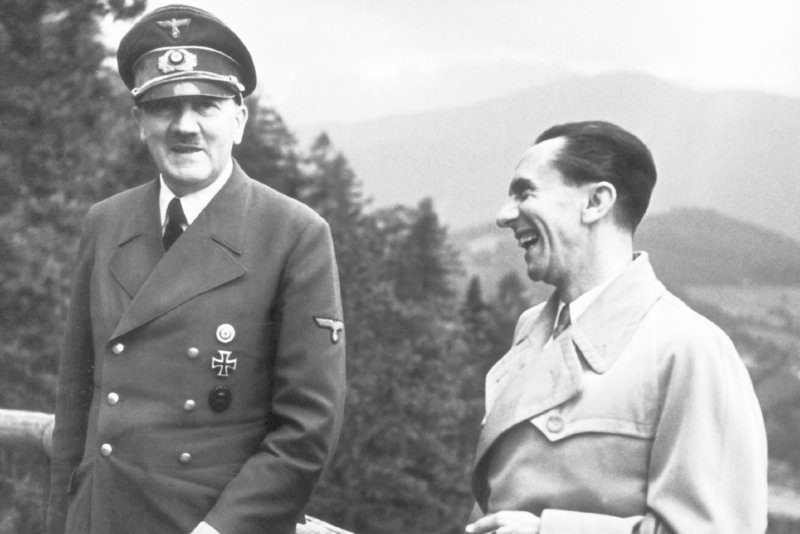 Christopher Macht, niemiecki pisarz o polskich korzeniach, dotarł do nieznanych zapisków rozmowy z przyjacielem Adolfa Hitlera. Możemy je zgłębić w jego najnowszej książce pt. "Spowiedź Goebbelsa"