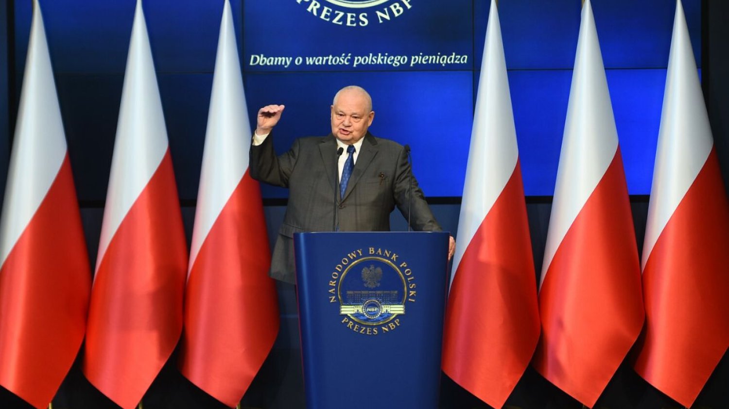 Badali komentarze dotyczące NBP i Adama Glapińskiego. Te negatywne zgłaszali