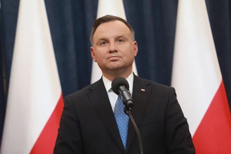 "Jesteśmy dumni z polskich osiągnięć demokracji" – napisał we francuskim dzienniku "L’Opinion" prezydent Andrzej Duda.