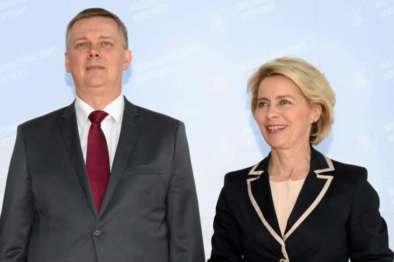 Tomasz Siemoniak nie kryje radości z wyboru Ursuli Von der Leyen na szefową Komisji Europejskiej.