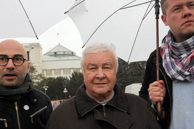 Krzysztof Łoziński porządkuje KOD od środka i ma nadzieję przejąć kierownictwo po Mateuszu Kijowskim.