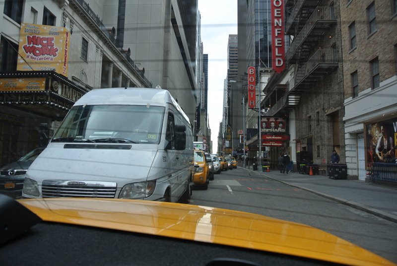 Przebić się samochodem przez Manhattan to spory wyczyn. Taksówkarze nie mogą używać nawigacji, żeby w razie wypadku nikt nie mógł zarzucić im, że byli roztargnieni przez zerkanie na urządzenie.